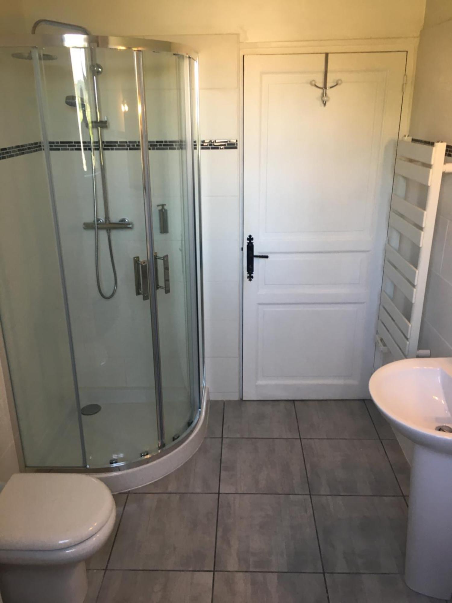 Chez Irene Bed and Breakfast Saint-Quentin-la-Tour Δωμάτιο φωτογραφία