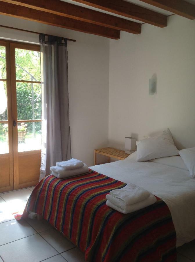 Chez Irene Bed and Breakfast Saint-Quentin-la-Tour Εξωτερικό φωτογραφία
