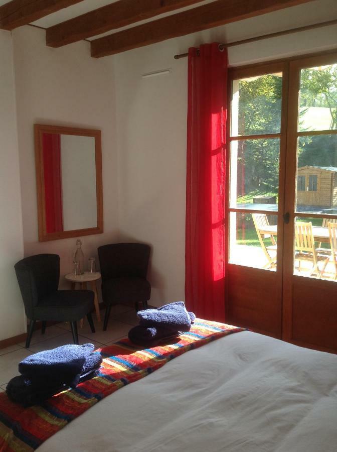 Chez Irene Bed and Breakfast Saint-Quentin-la-Tour Εξωτερικό φωτογραφία
